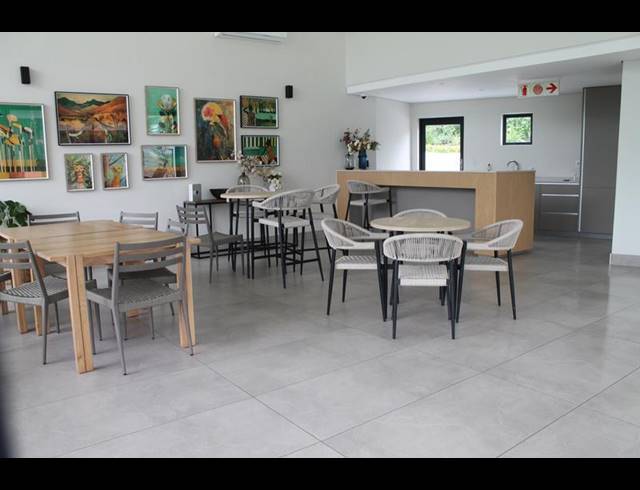 1 BEDROOM APARTMENT FOR SALE IN SANDRINGHAM